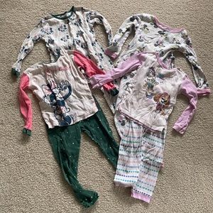 Set of 4 Toddler Girls Pajamas 5T in good used condition